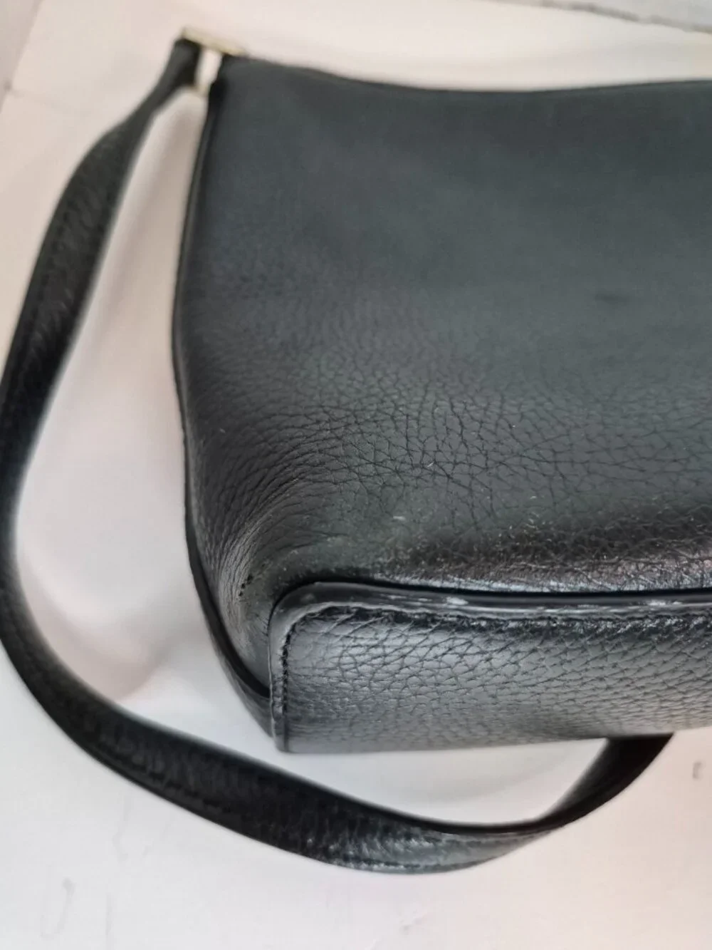 Kate Spade Black Pebbled Leather Shoulder Crossbody Designer City Casual Handbag